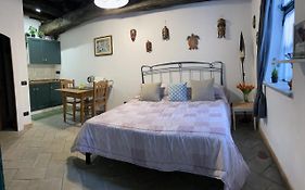 La Casa Nei Vicoli: In Centro A Due Passi Dal Lago